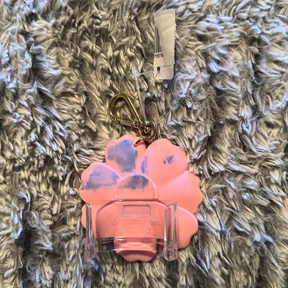 Bath & body works hand sanitizer holder - Picture 2 of 2